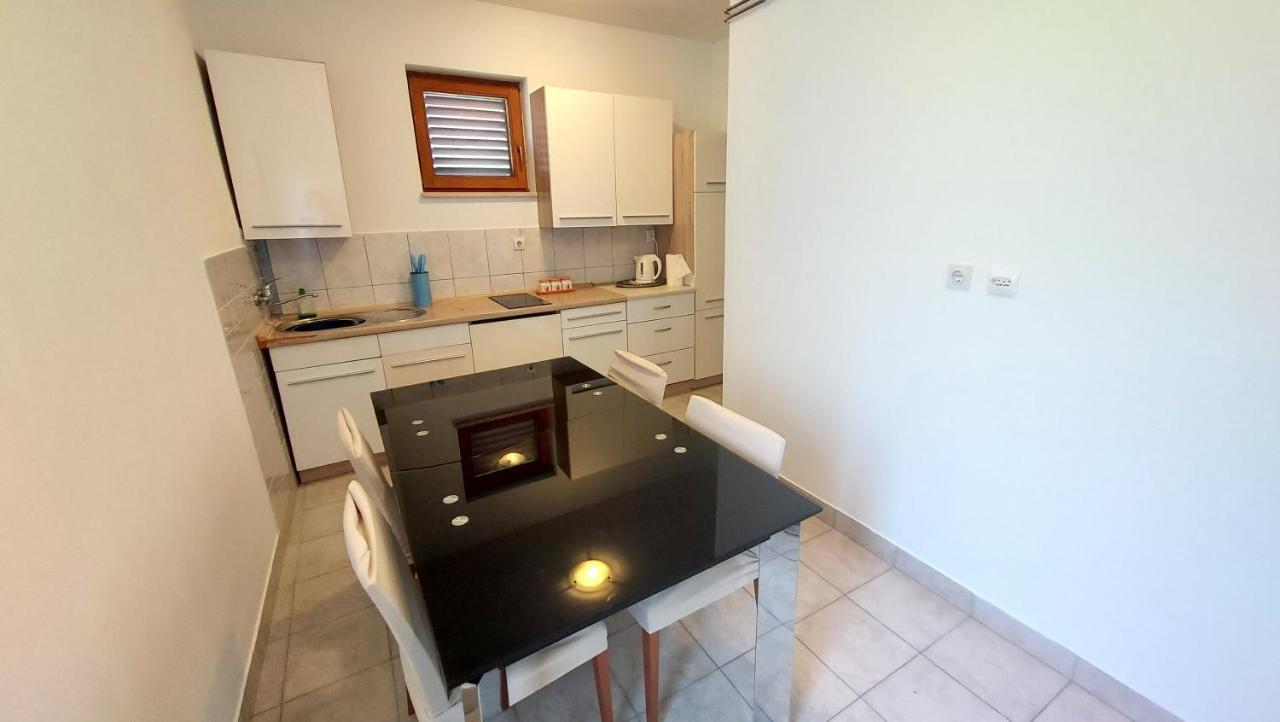 Apartments Cezar Vinkuran Luaran gambar