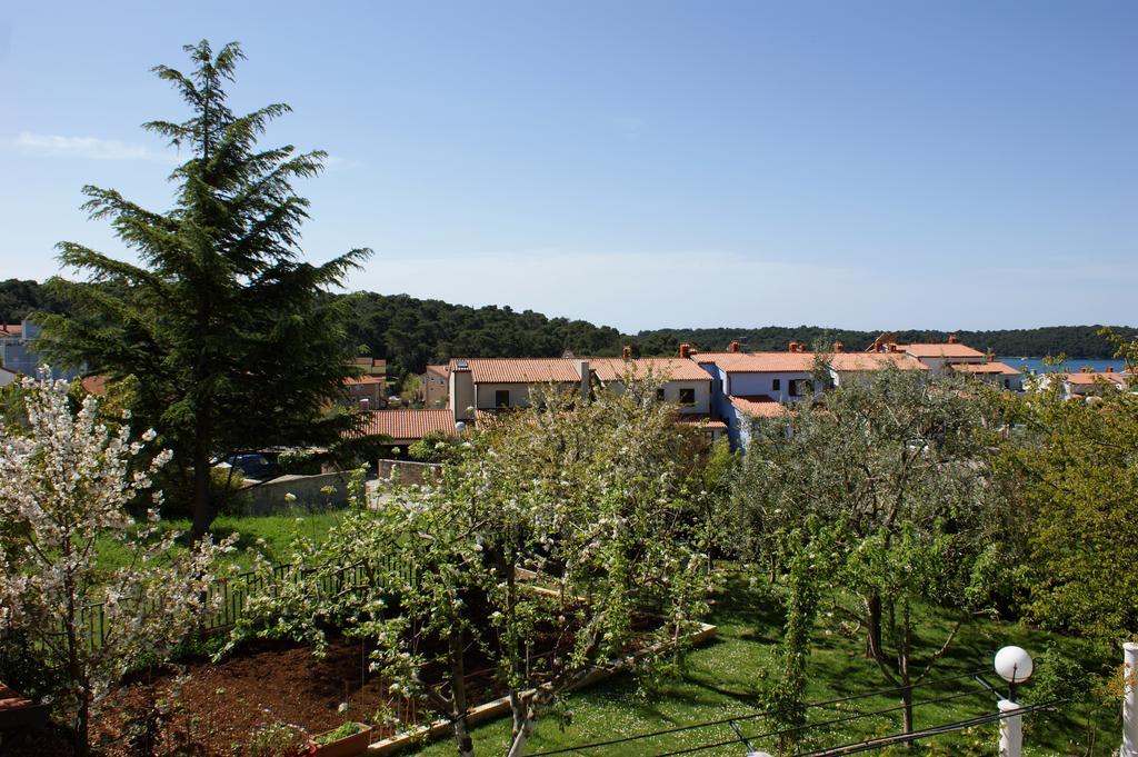 Apartments Cezar Vinkuran Luaran gambar