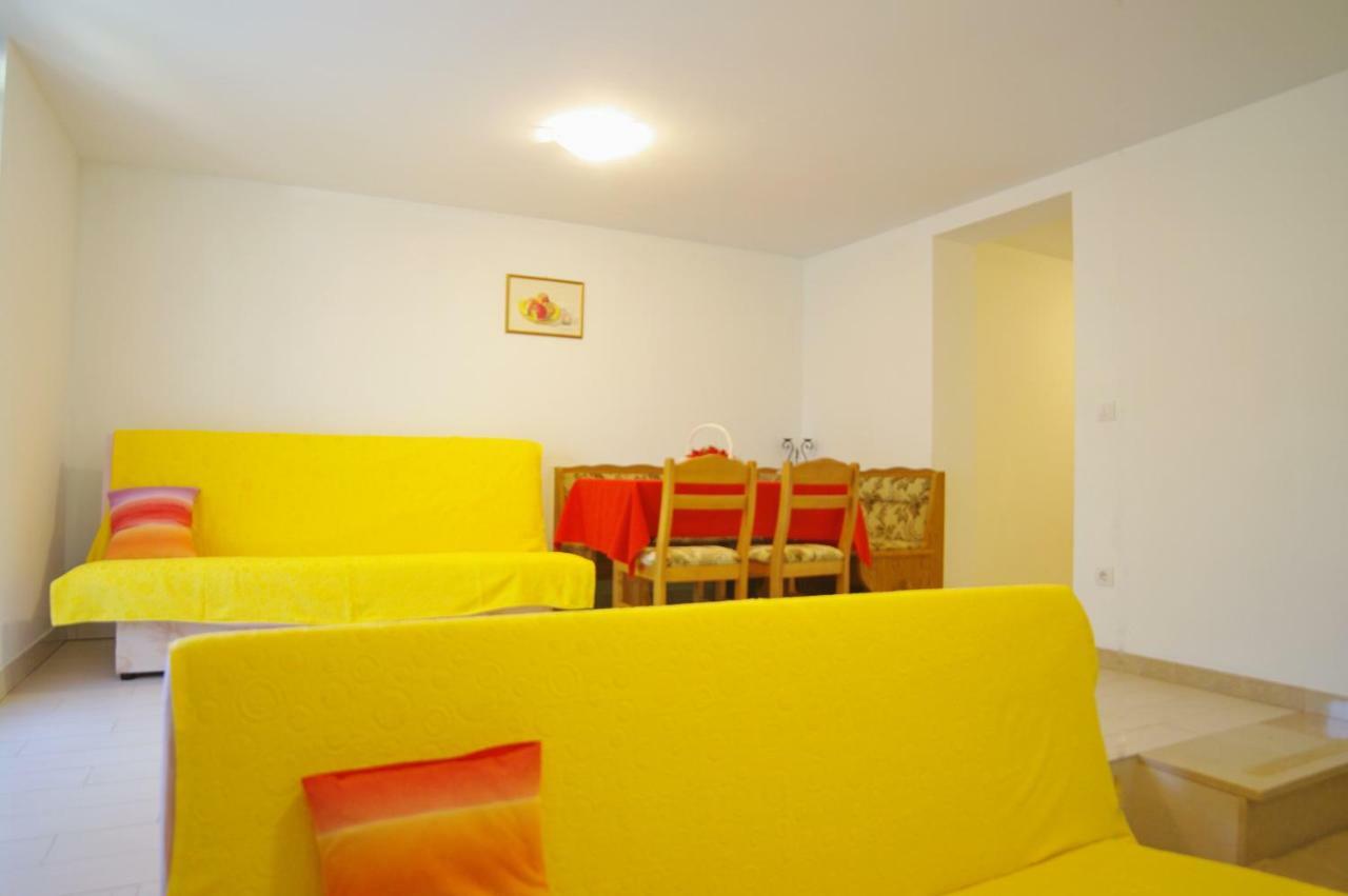 Apartments Cezar Vinkuran Luaran gambar