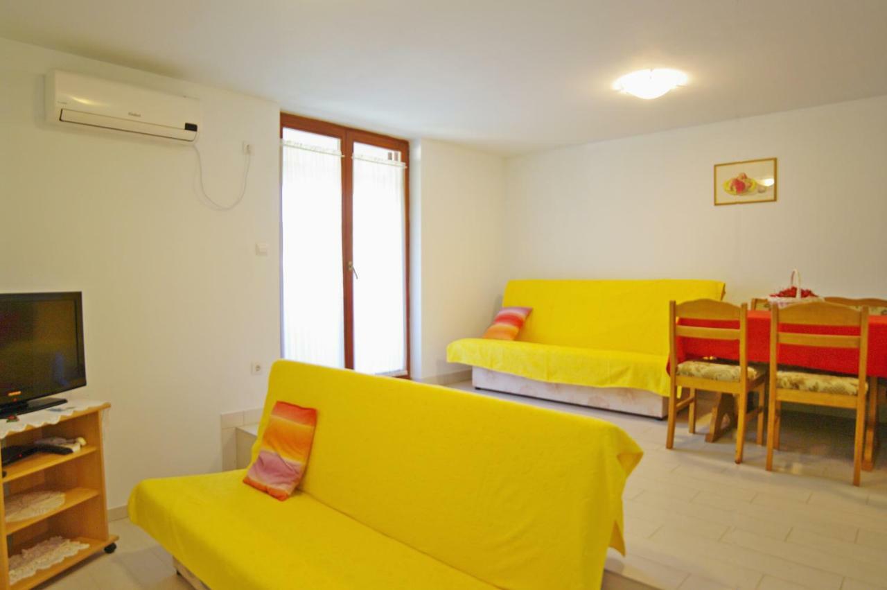 Apartments Cezar Vinkuran Luaran gambar