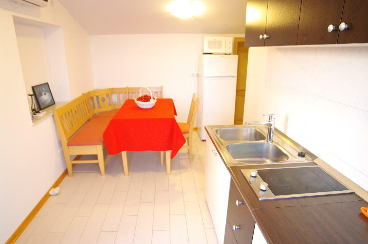 Apartments Cezar Vinkuran Luaran gambar
