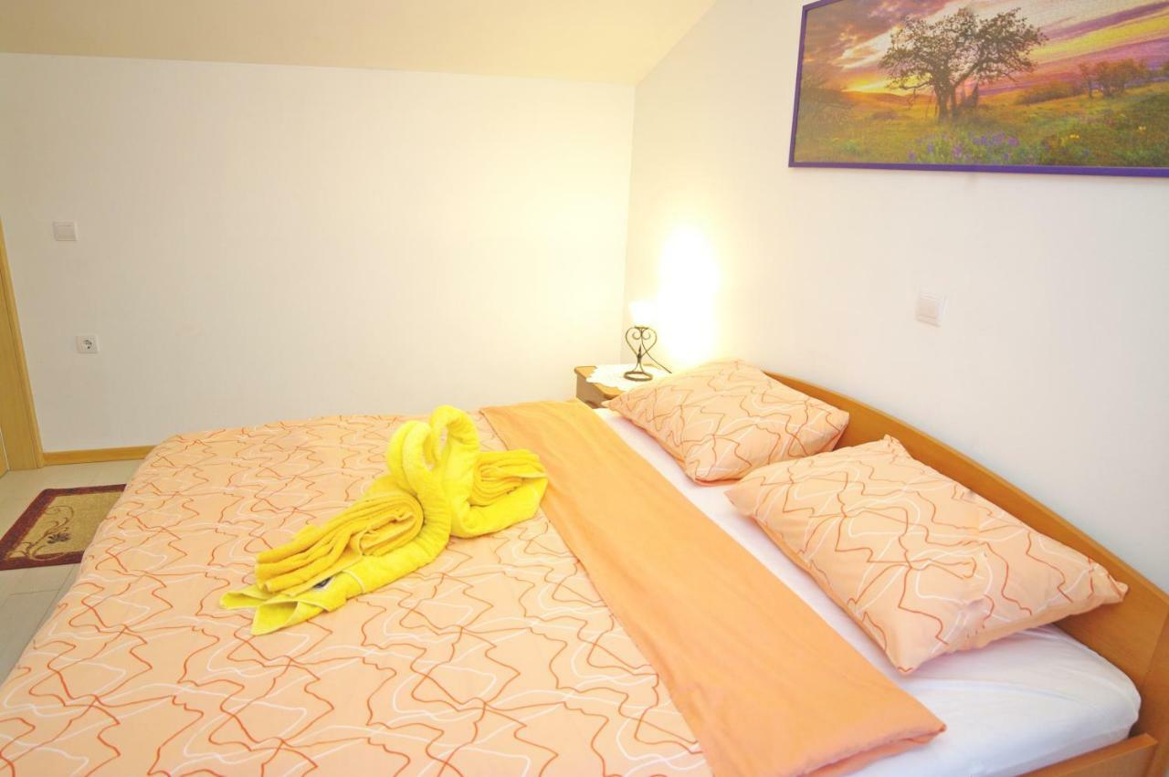 Apartments Cezar Vinkuran Luaran gambar