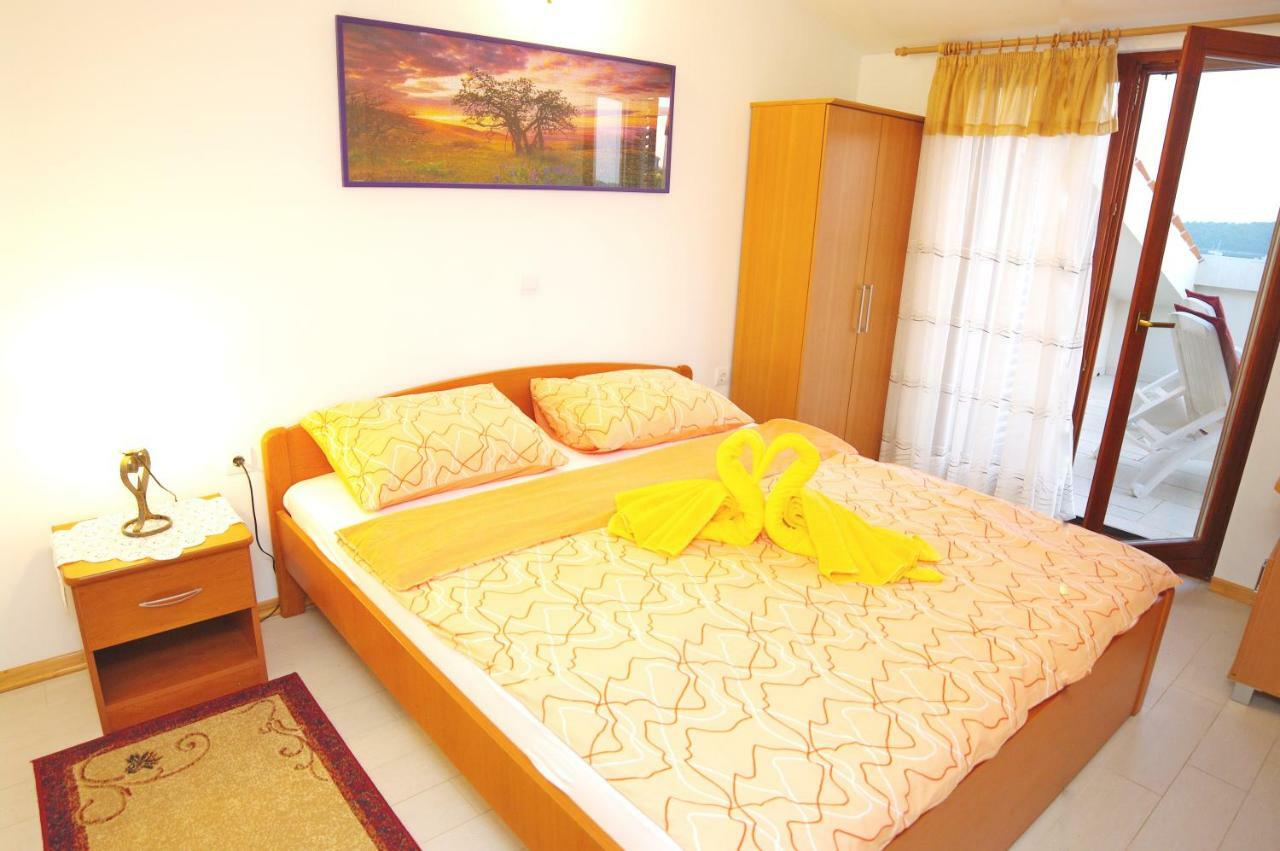 Apartments Cezar Vinkuran Luaran gambar